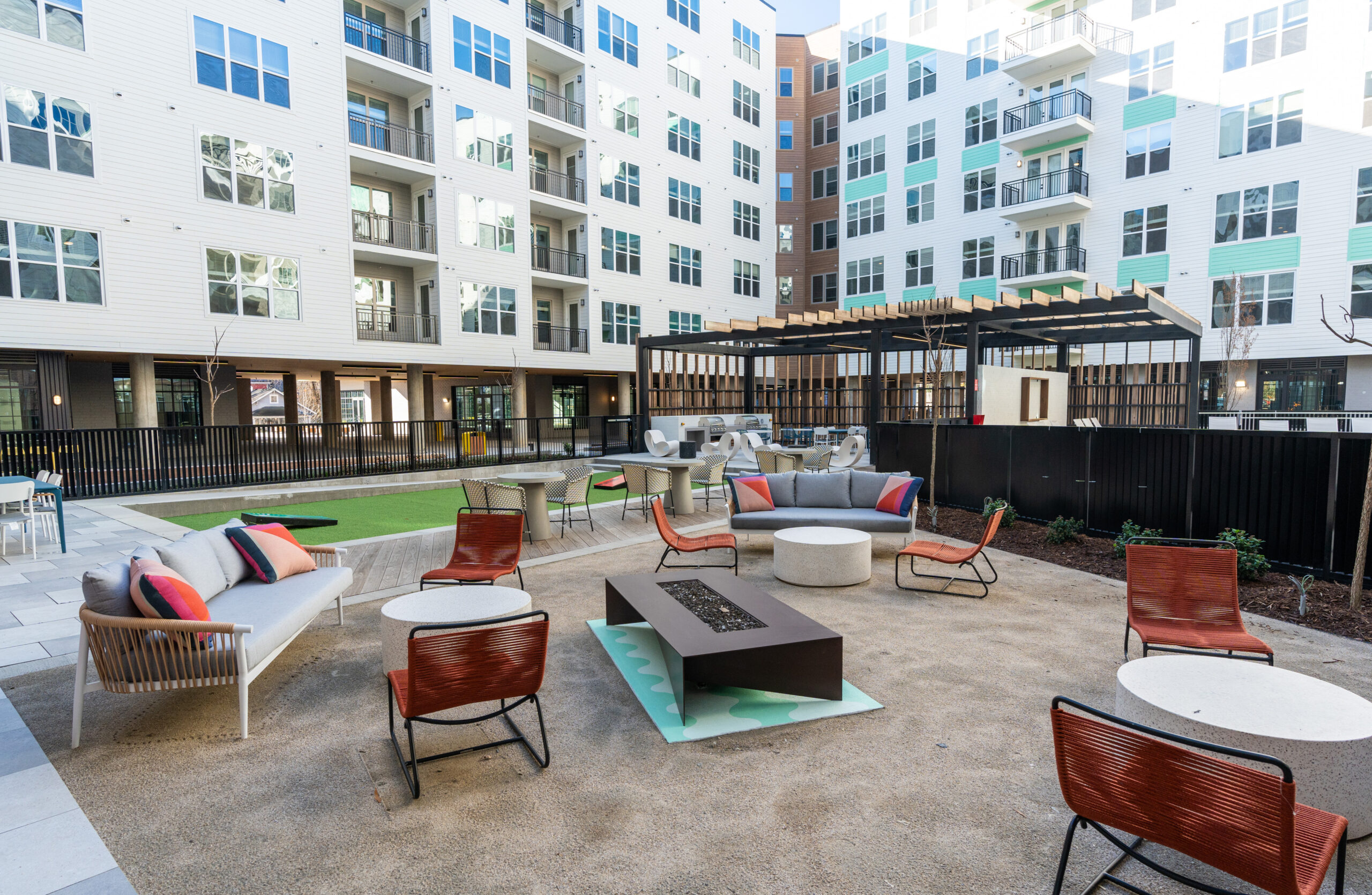 Outdoor courtyard and fire pit